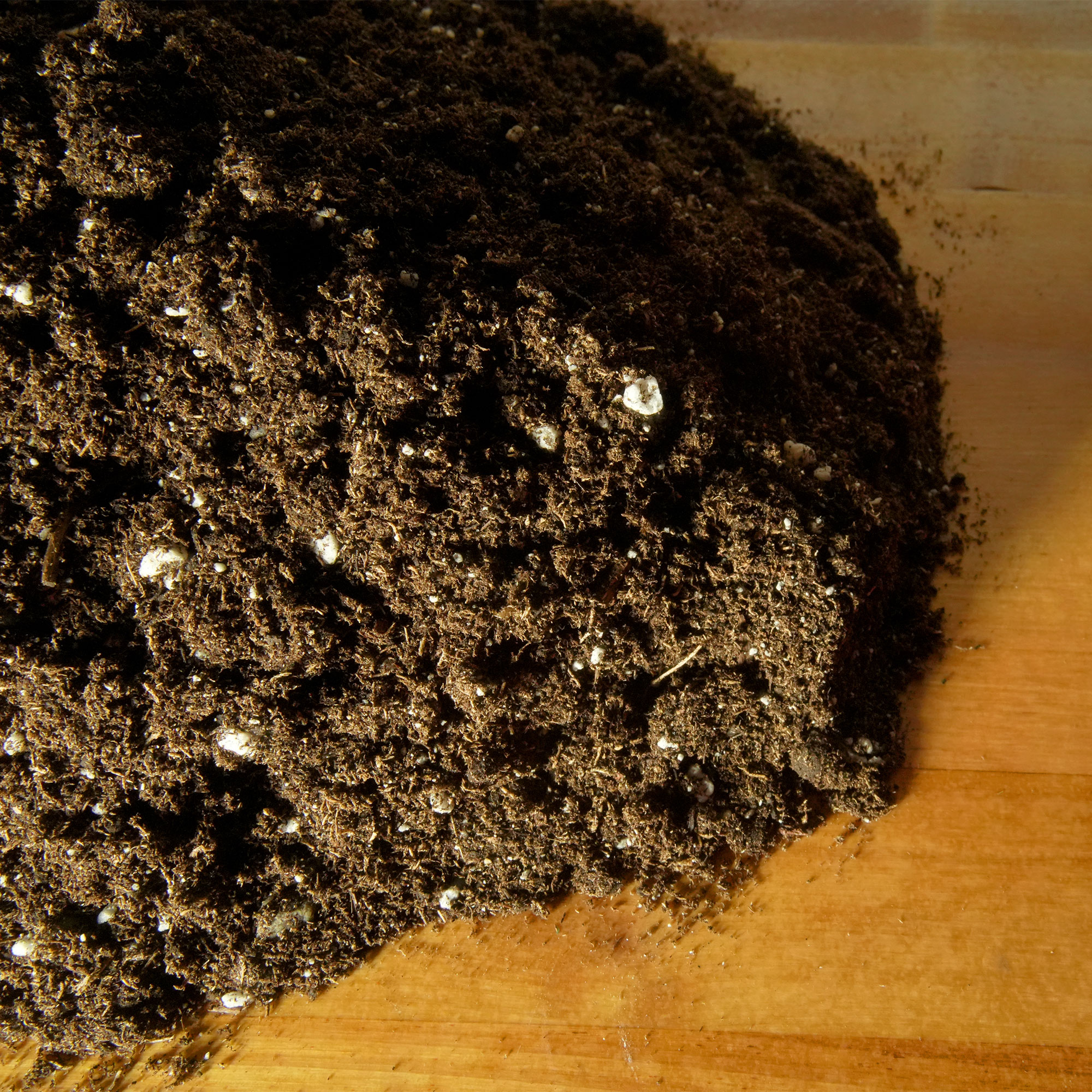 GROWCASE Cannabis Soil for Complete Indoor Grow Kit